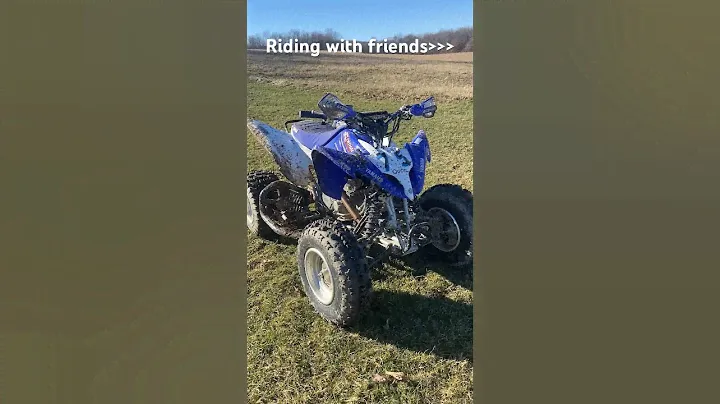 Ridingwith friends 🔛🔝#yamaha#friends#riding#motocross#250cc #savesportsquads #raptor #atv #4stroke