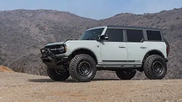 Black Rhino Primm on Ford Bronco II