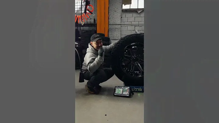 Фирменный шиномонтаж для Ford Raptor