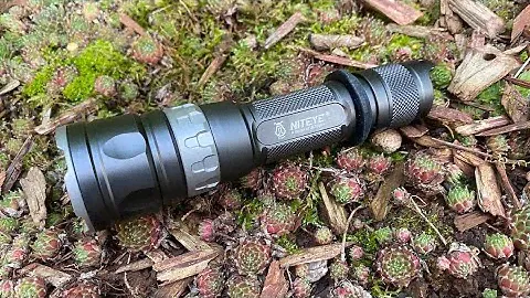 Niteye Jetbeam RRT2 Raptor 21700 Akku 2080 Lumen