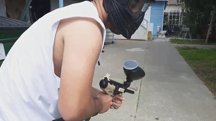 Paintball gun Tippmann Cronus Shooting test