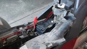 Установка аккумулятора Yamaha Raptor