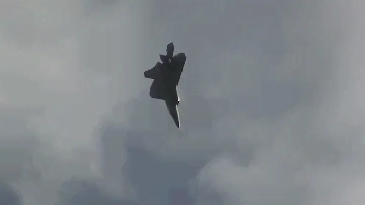 Ф-22 РАПТОР ВЫСШИЙ ПИЛОТАЖ